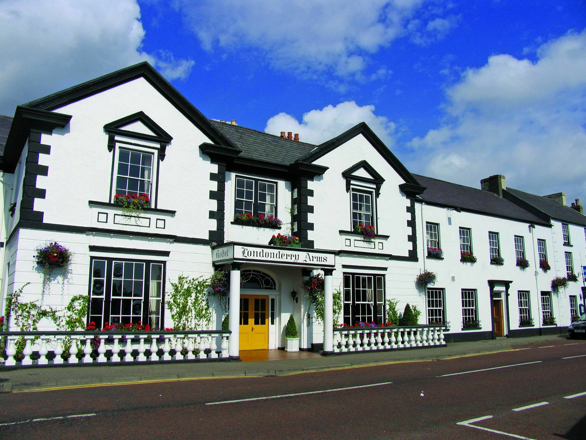 Londonderry Arms Hotel Carnlough Ngoại thất bức ảnh